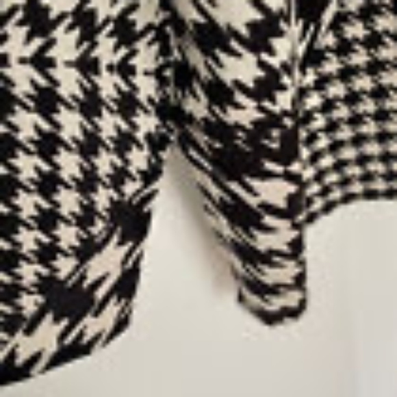 SALE! DKNY Shirt-Dress Black & White Houndstooth Pattern, Silk: Size L - Picture 10 of 10